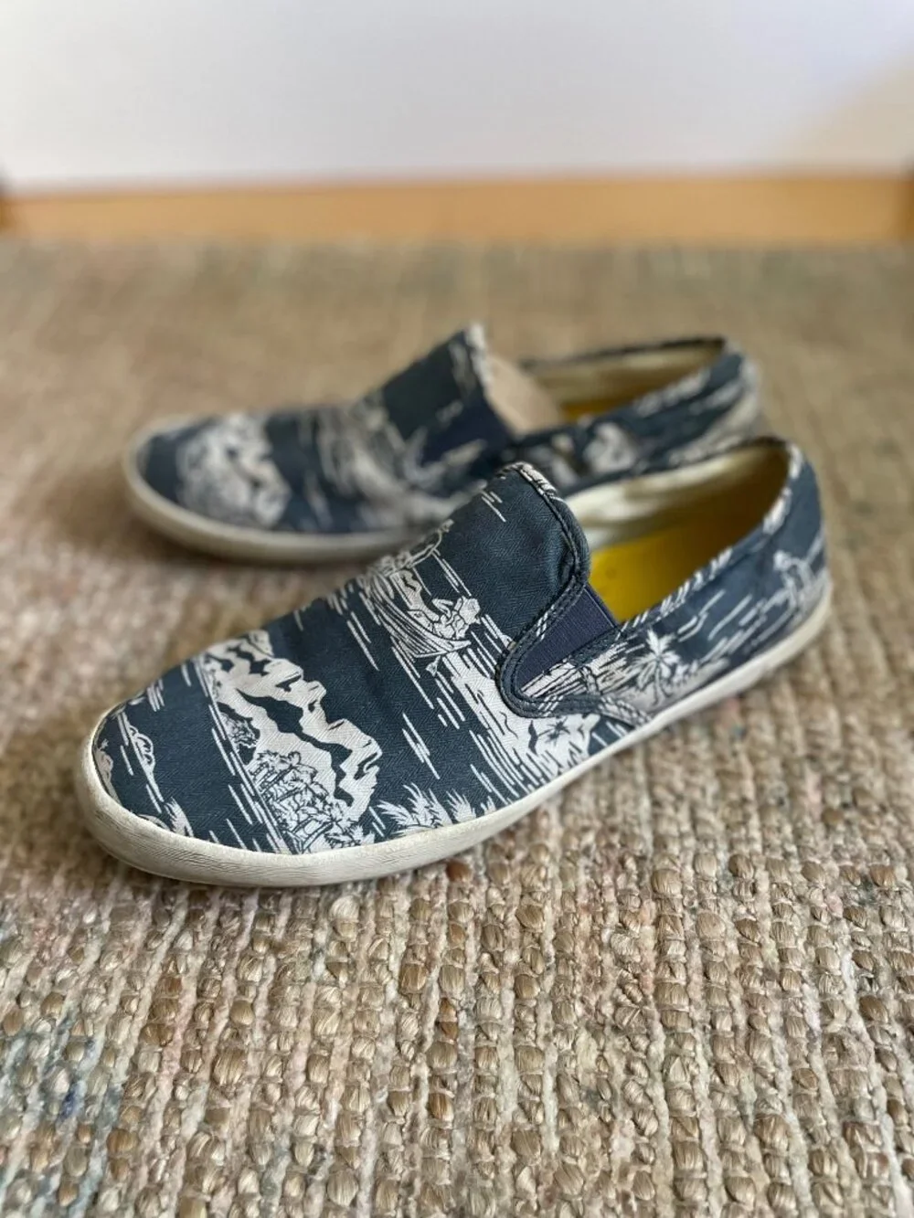 SeaVees Men's Baja Slip-on Beachcomber Navy Ocean Palm 9.5M